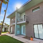 Micro Studio With Balcony & Pool View - Walk To Ot